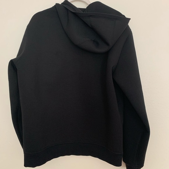 The North Face men’s black jacket - Picture 2 of 9